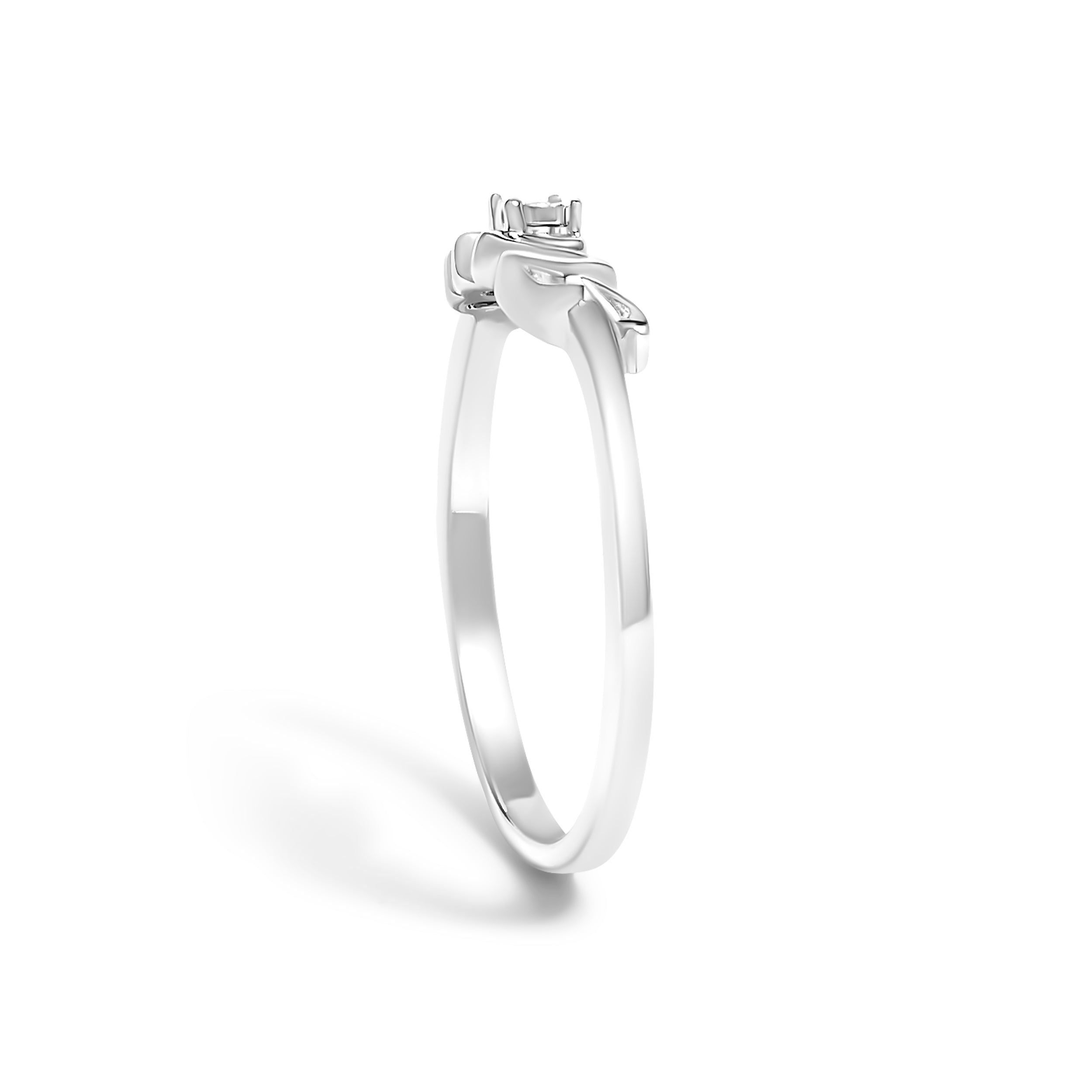 .925 Sterling Silver Diamond Accent "MOM"  Ring (J-K Color, I2-I3 Clarity) - Ring Size 8