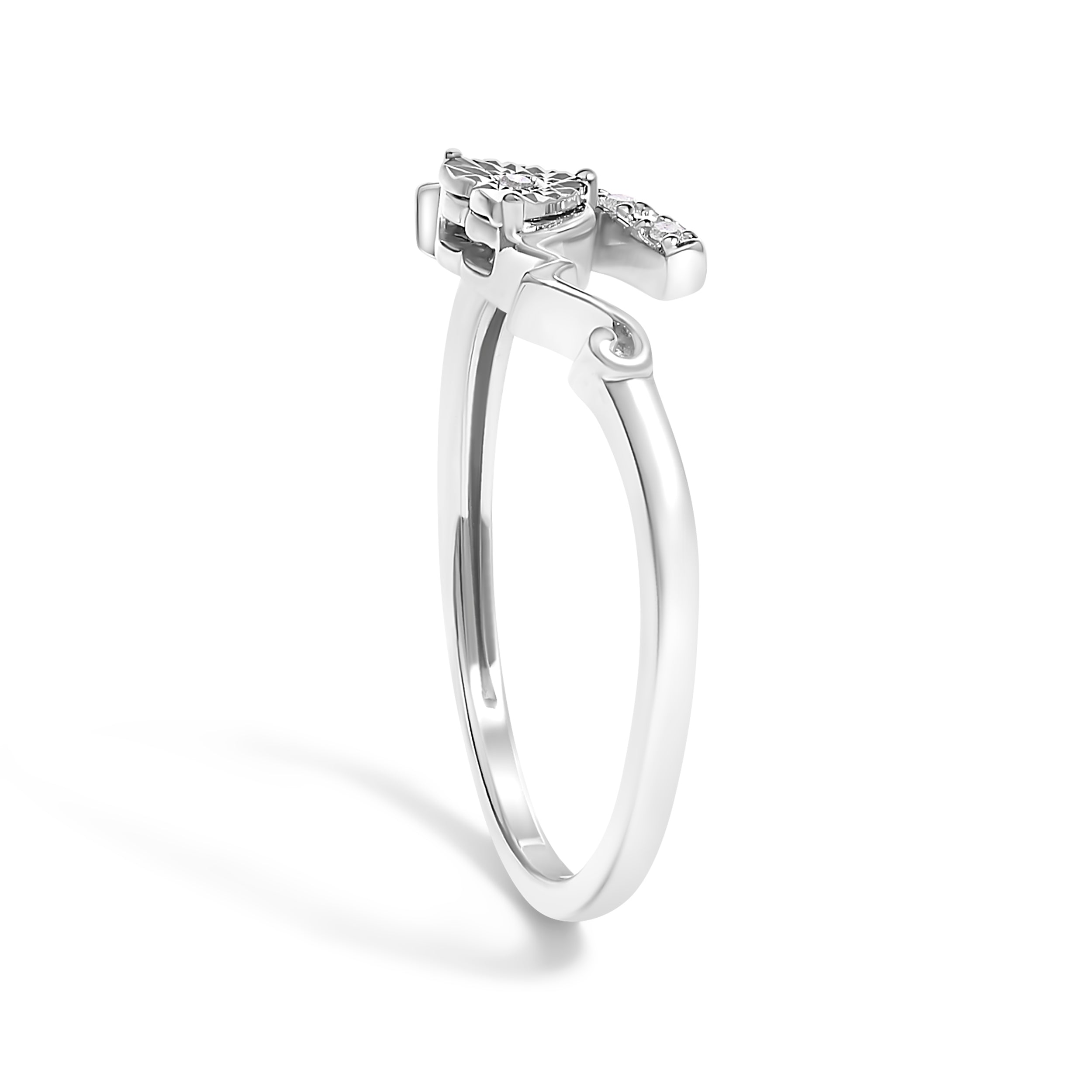 .925 Sterling Silver Diamond Accent "MOM" Heart Ring (J-K Color, I2-I3 Clarity) - Ring Size 6