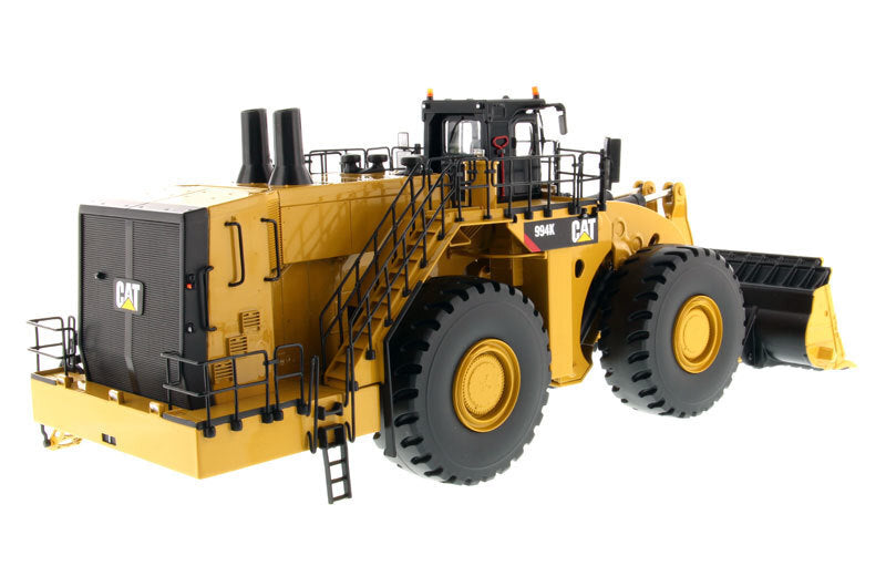 جرافة كاتربيلر CAT 994K ذات العجلات مع جرافة صخرية ومشغل "Core Classics" سلسلة 1/50 نموذج مصبوب من Diecast Masters
