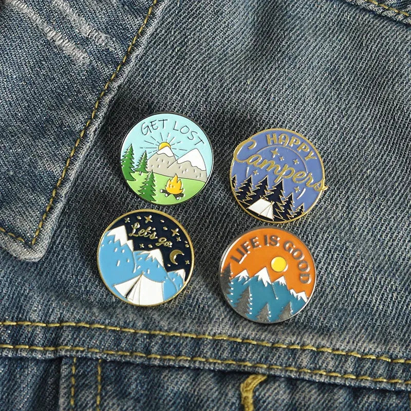 Metal color: silver - Travel Brooch Field Crossing Hiking Scenery Snow Scene Mountain Peak Alloy Clothing Accessories Backpack Brooch Badge Lapel Pins