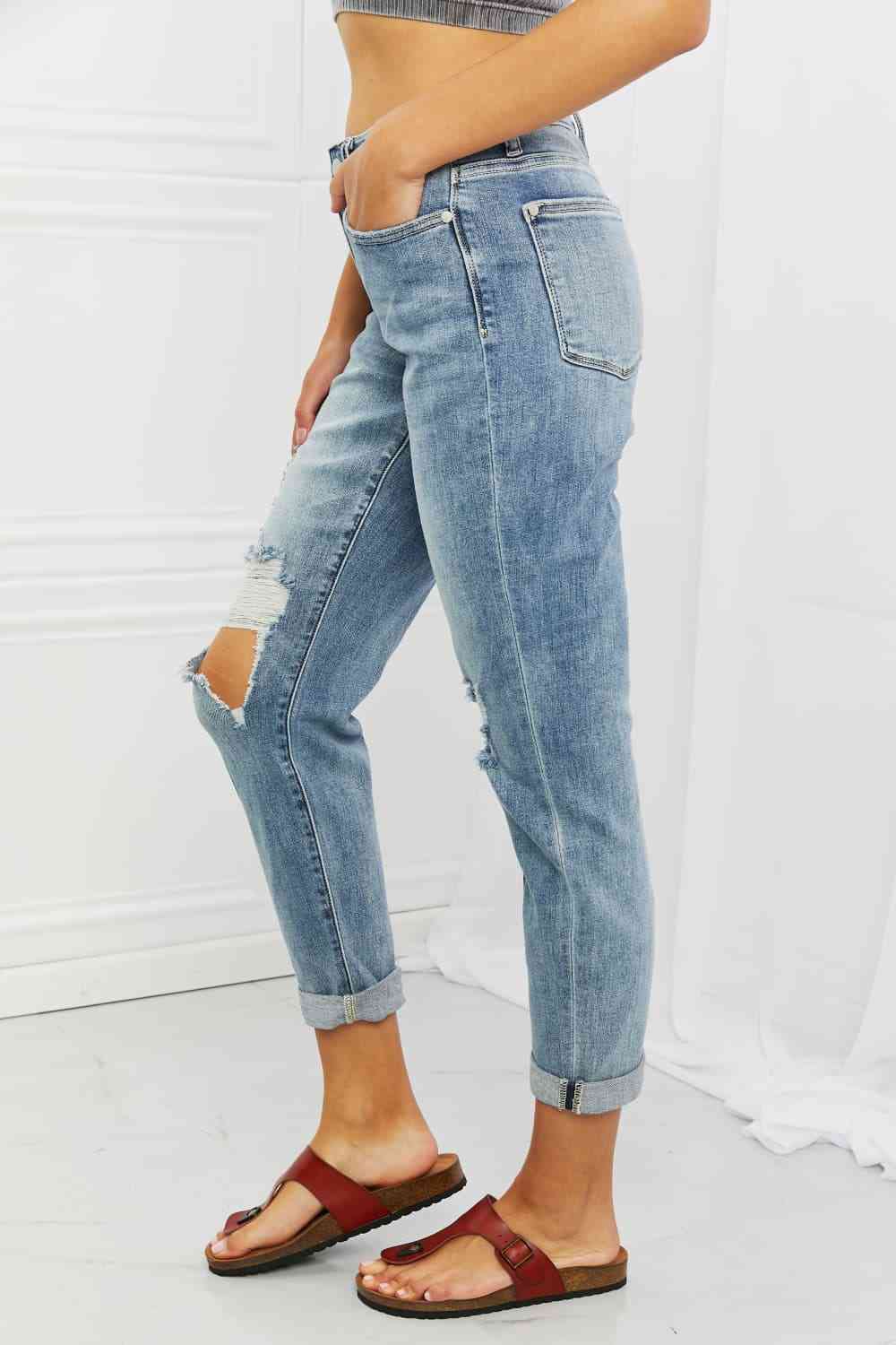 Judy Blue Malia Full Size Mid Rise Boyfriend Jeans